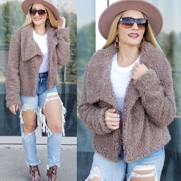 MODA ME COUTURE Jackets & Blazers - Angie Faux Fur Coat
